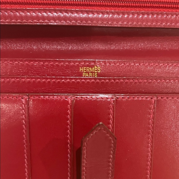 Hermes Cherry Red Wallet with Gold Detail - Picture 3 of 16
